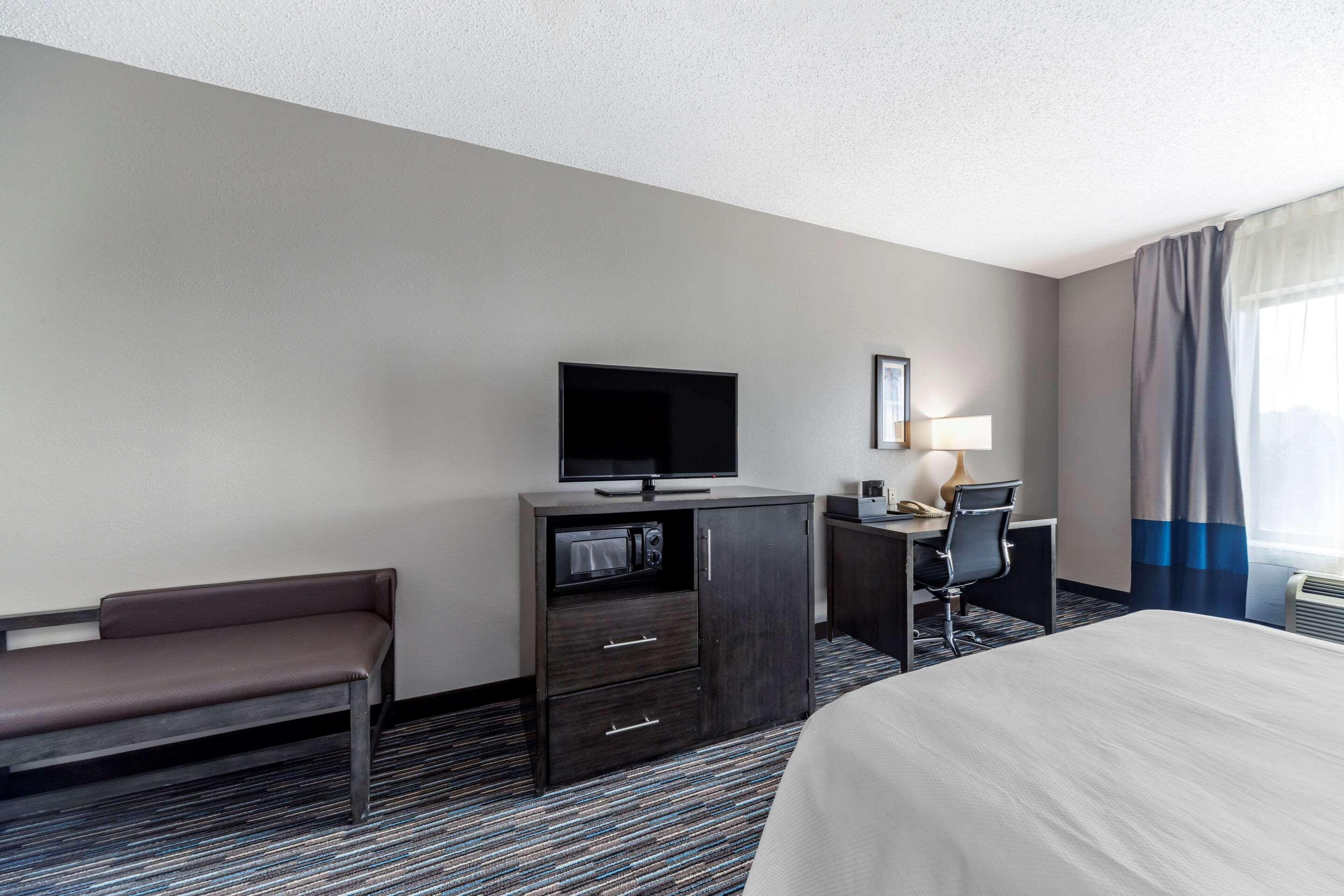 Garner Hotel Oklahoma City - Quail Springs By Ihg Exterior photo
