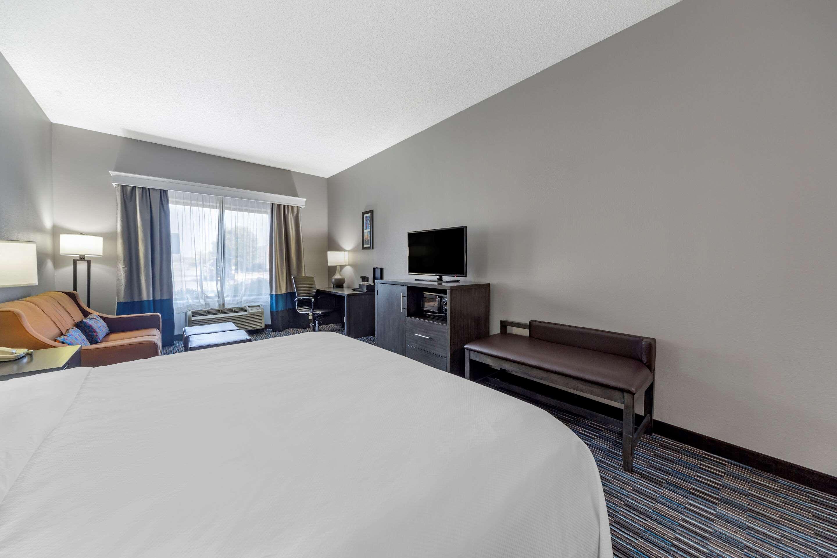 Garner Hotel Oklahoma City - Quail Springs By Ihg Exterior photo