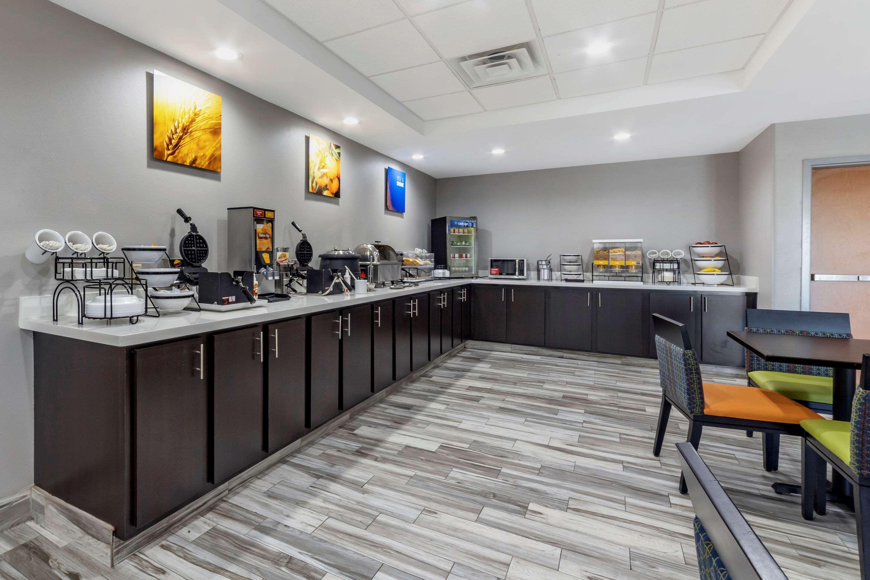 Garner Hotel Oklahoma City - Quail Springs By Ihg Exterior photo